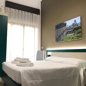 Camera con letto king size